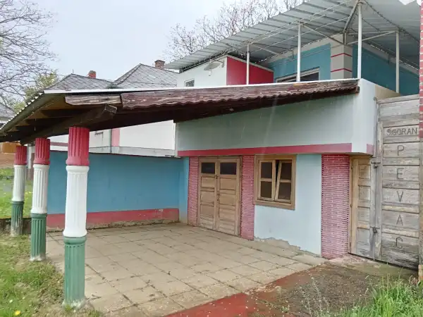Eladó nyaraló, Molnári 2 szoba 70 m² 5.5 M Ft